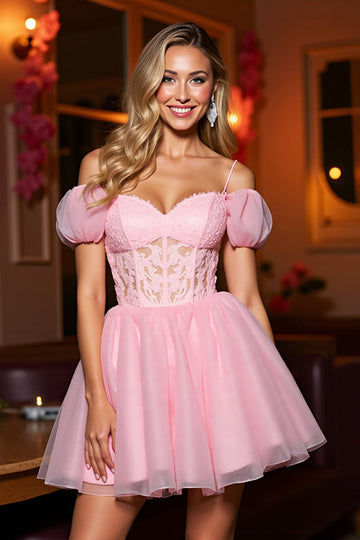 Tulle rose Une ligne Corset Épaule froide Robe courte de retour à la maison